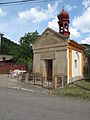 Čeština: Kaplička v Dobkovičkách. Okres Litoměřice, Česká republika. English: Chapel at Dobkovičky village, Litoměřice District, Czech Republic.