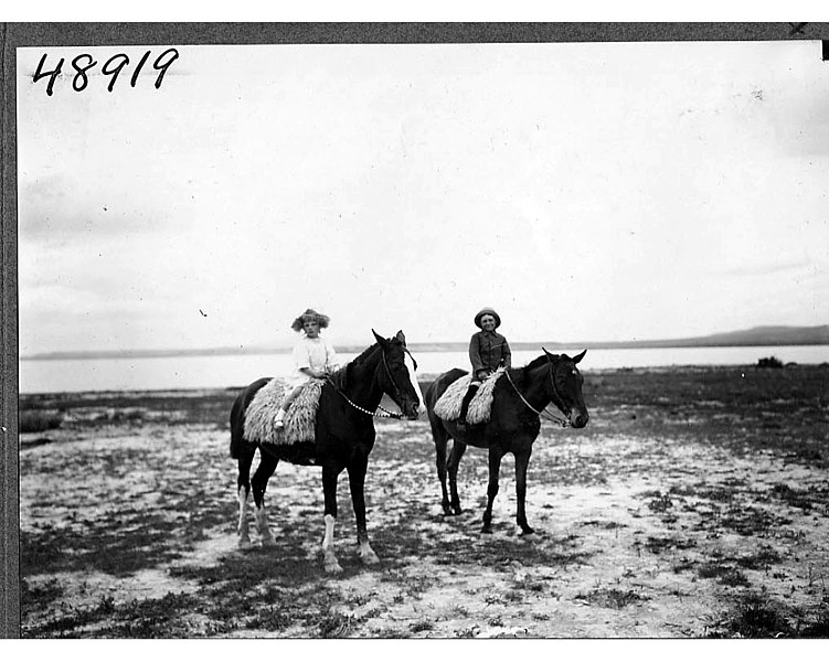 File:Children on horseback (3567372009).jpg