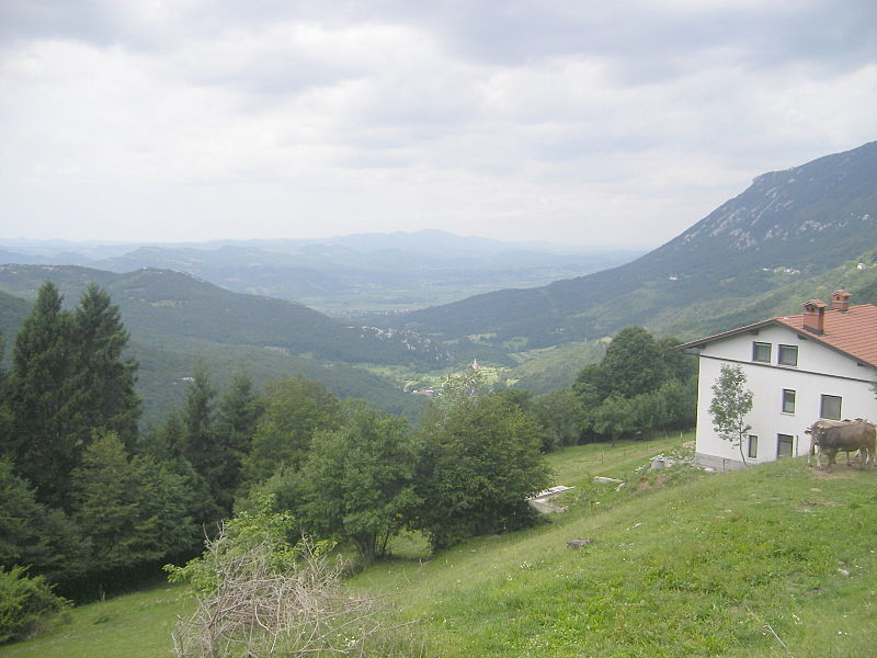 File:SLO-Landscape15.JPG