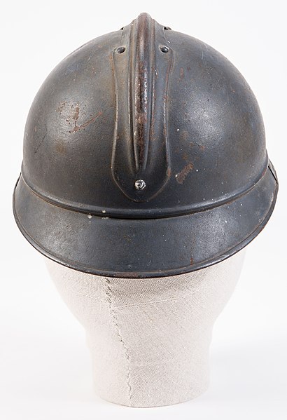 File:Helmet (AM 607048-3).jpg