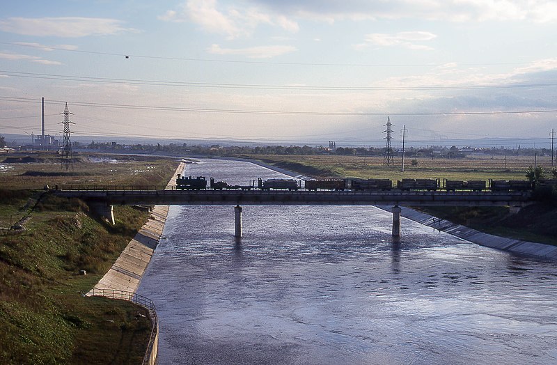 File:Jiubrücke.jpg