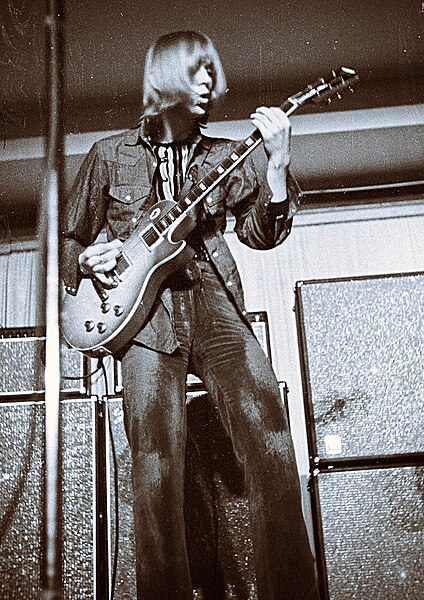 File:Fleetwood Mac Danny Kirwan 12.jpg