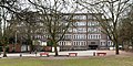 Deutsch: Nordostfassade der Schule Lämmersieth in Hamburg-Barmbek-Nord. This is a photograph of an architectural monument. It is on the list of cultural monuments of Hamburg, no. 22937.