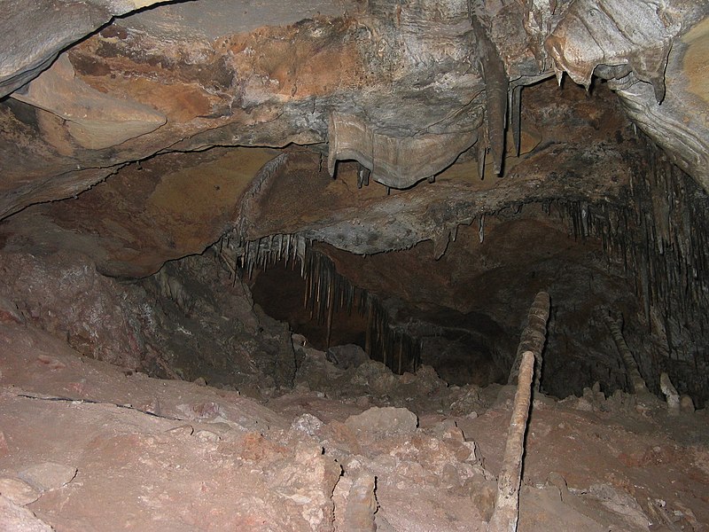 File:Cave of the winds.jpg