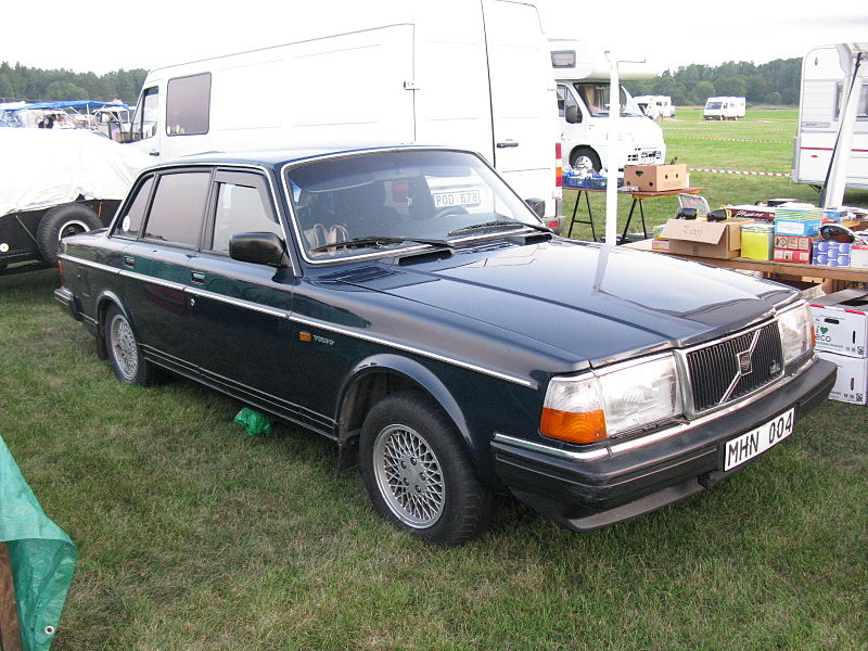 File:Volvo 240 GL (6656195421).jpg