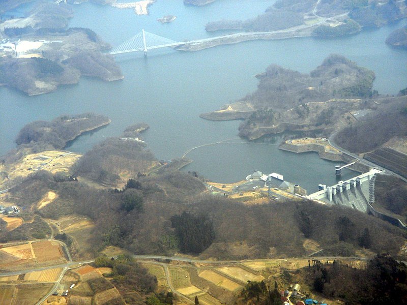 File:MiharuDam.jpg