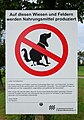 Schild Hundekot auf Feldern