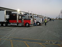 Americans Trucks - panoramio.jpg