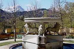 Garden, with fountain, at Schloss Linderhof