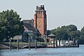 Deutsch: Lotsenstation Seemannshöft in Hamburg-Waltershof. This is a photograph of an architectural monument. It is on the list of cultural monuments of Hamburg, no. 13167.