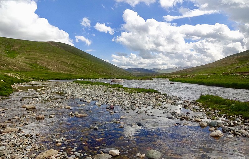 File:.Bara Paani, Deosai.jpg