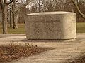 Sarcophagus of Ludwig Feuerbach with text "Do good for man's sake."