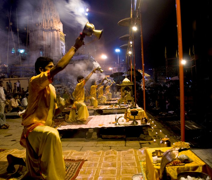 File:Ganga aarti at Varanasi.jpg