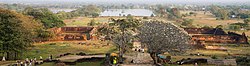 Panorama vu du « temple de la montagne » Site de Vat_Phou Champassak, Laos