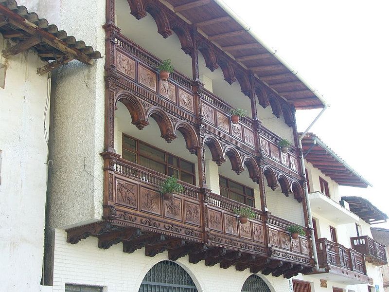 File:Balcon Chacas.jpg