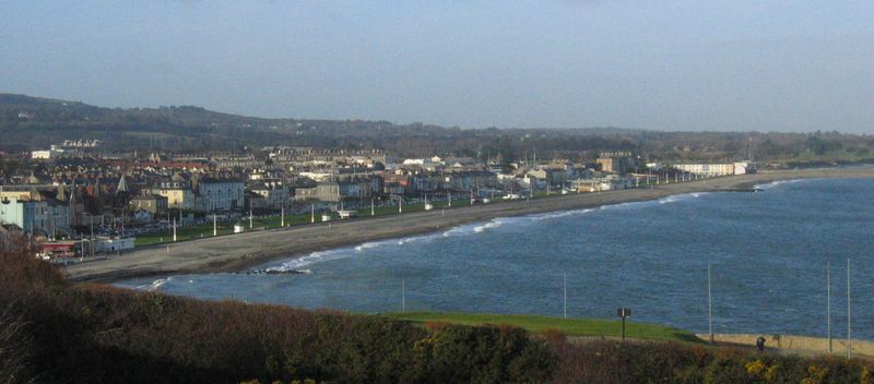 File:Bray seafront.jpg