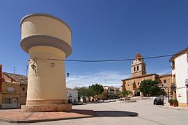 Mahora, plaza La Mancha.jpg