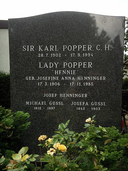 File:Popper Karl Grab Wien 13.JPG