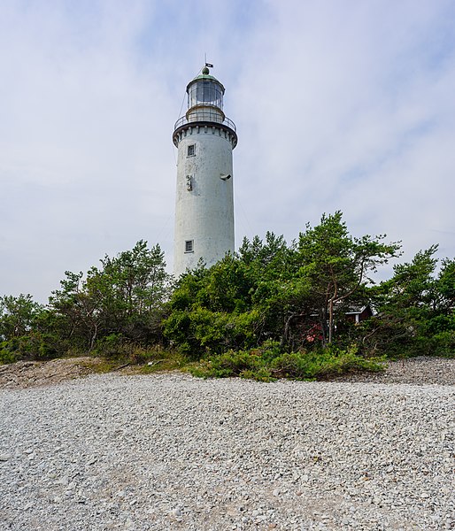 File:Fårö fyr July 2019 01.jpg