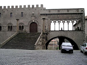 Viterbo, Papal Palace