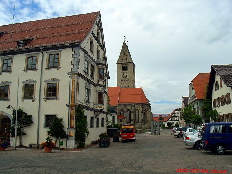 File:Obergünzburg Marktplatz.jpg