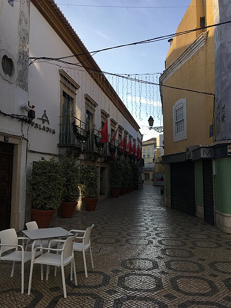 File:Faro (31489863777).jpg