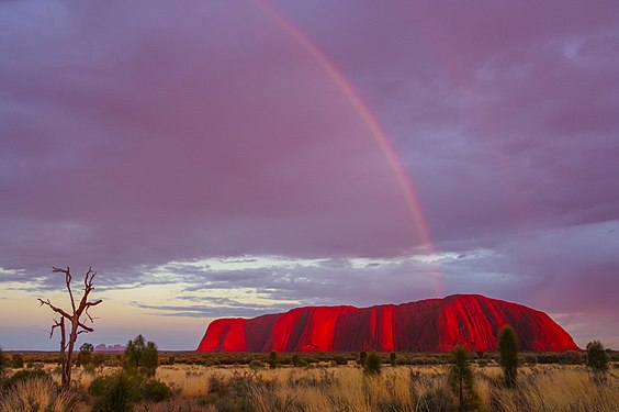 Double rainbow over Uluru Photograph: Vvfilippov