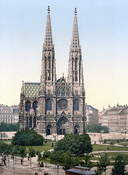 File:Wien Votivkirche um 1900.jpg