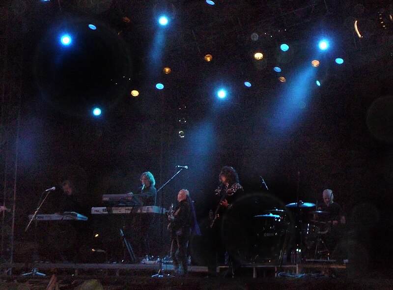 File:ELO Sweden Rock 2008.jpg