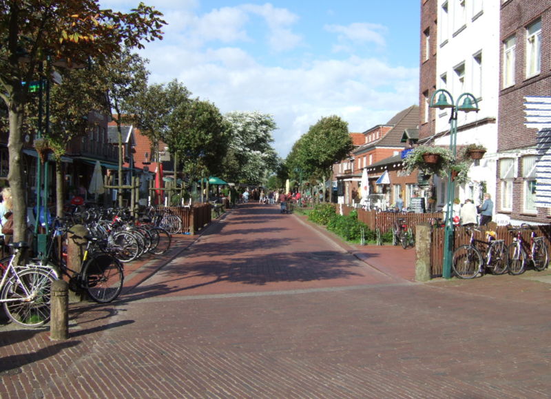 File:Barkhausenstrasse.jpg