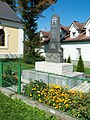 Čeština: Pomník obětem 1. světové války v Češnovicích, okres České Budějovice English: Memorial to those killed in the Great War in Češnovice, České Budějovice district, Czech Republic