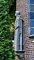 Deutsch: Terrakottaplastik von Ludwig Kunstmann am Siedlungsbau Haynstraße 29 in Hamburg-Eppendorf. This is a photograph of an architectural monument. It is on the list of cultural monuments of Hamburg, no. 20457.