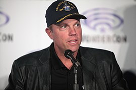 Adam Baldwin (25856169170).jpg