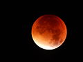 Deutsch: „Ernteblutmond“ am 28. September 2015 über Bochum. English: Lunar eclipse over Bochum, Germany; 28 Sep 2015.   This file was uploaded with Commonist.