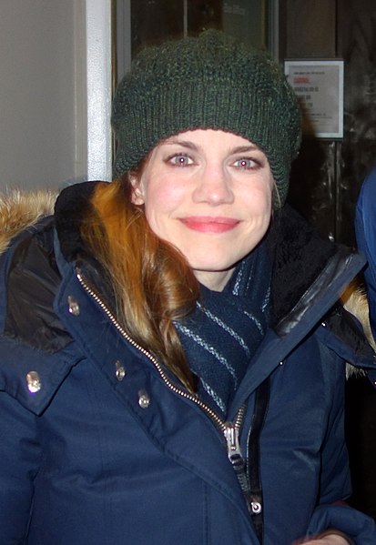 File:Anna Chlumsky (2018) (cropped).jpg