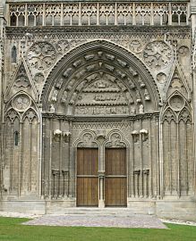 Cathédrale de Bayeux, portail latéral