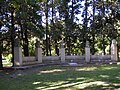 Español: "Monumento a los Cinco Sabios" (Almafuerte, Florentino Ameghino, Alejandro Korn, Carlos Spegazzini y Juan Vucetich), La Plata (Argentina), Museo de Ciencias Naturales. Obra del escultor Máximo Maldonado.