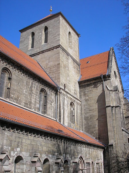 File:Mittelturm Liebfrauenkirche Arnstadt.JPG