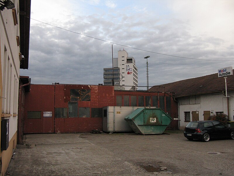 File:Komturm von der Lagerhausstraße 2.jpg