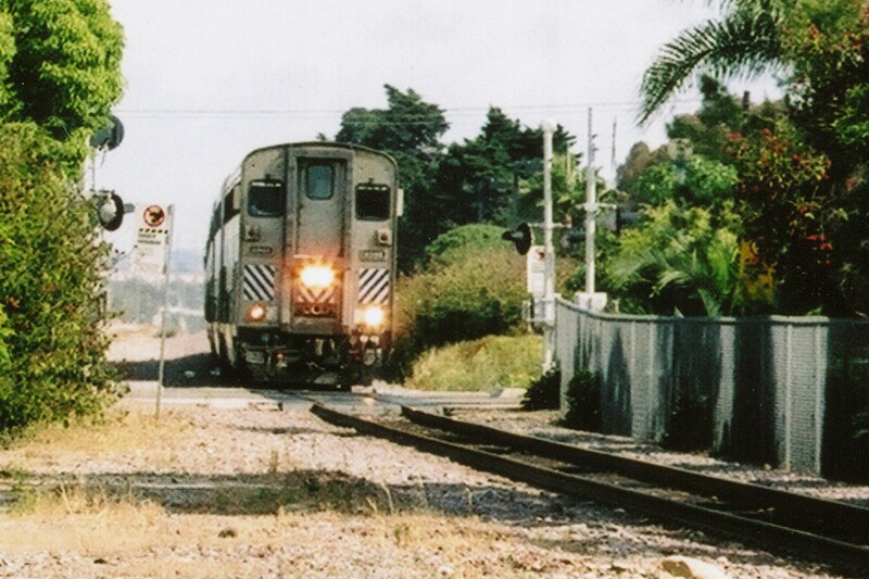 File:Surfliner Cab Car.jpg