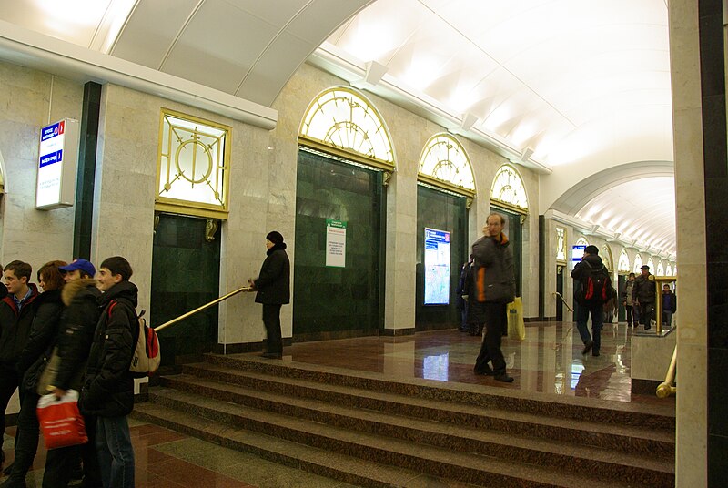 File:Zvenigorodskaya 2008-12 1229783537.JPG