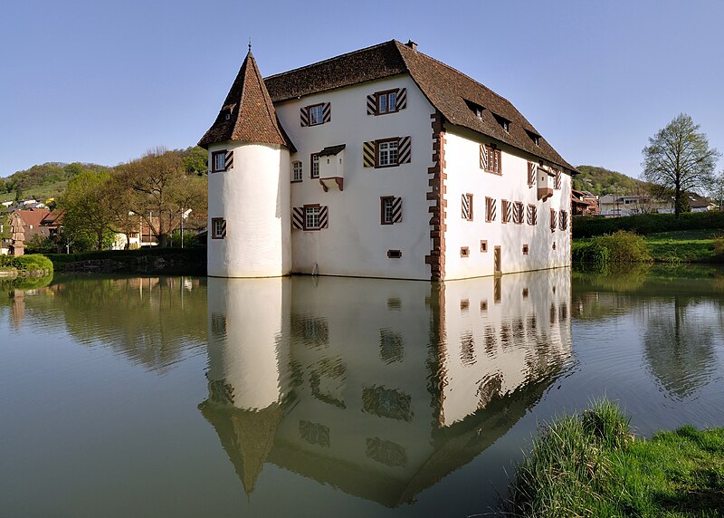 File:Inzlingen - Wasserschloss2.jpg