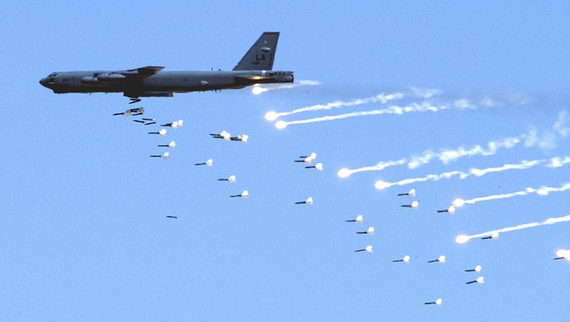 File:B-52 Stratofortress.jpg