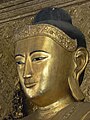 English: Statue of Lord Buddha, Shwedagon Pagoda Deutsch: Buddha Statue, Shwedagon-Pagode