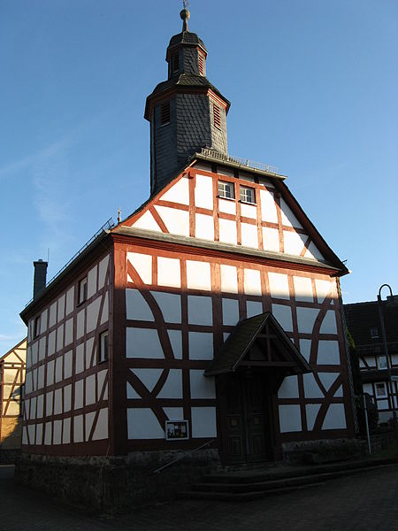 File:Unter Seibertenrod Kirche.JPG