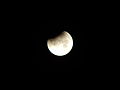 Deutsch: Beginnender „Ernteblutmond“ am 28. September 2015 über Bochum. English: Starting lunar eclipse over Bochum, Germany; 28 Sep 2015.   This file was uploaded with Commonist.