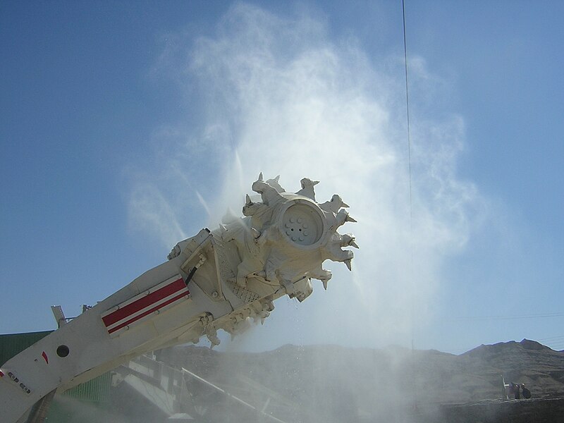 File:Spraying System 02.JPG