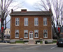 Overton-county-tennessee-courthouse.jpg