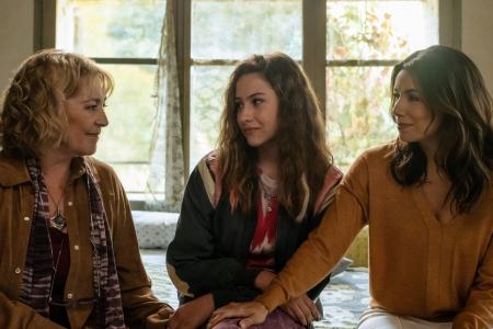 Carmen Maura, Victoria Bazúa and Eva Longoria in "Land of Women"