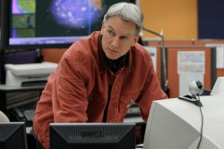 "Stakeout"--When a high-tech naval radar goes missing, Gibbs (Mark Harmon) and the NCIS team stake out a warehouse to catch a suspected thief -- but witnesses a murder instead on NCIS, Tuesday, April 8 (8:00-9:00 PM, ET/PT) on the CBS Television Network. Photo: Cliff Lipson/CBS ©2008 CBS Broadcasting Inc. All Rights Reserved.